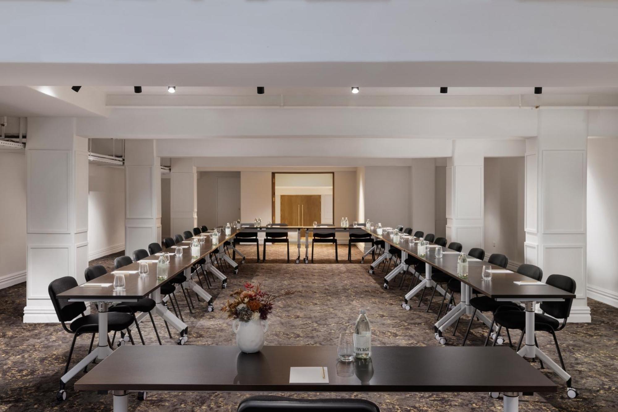 Fable Auckland, Mgallery Eksteriør billede The U-shaped meeting room